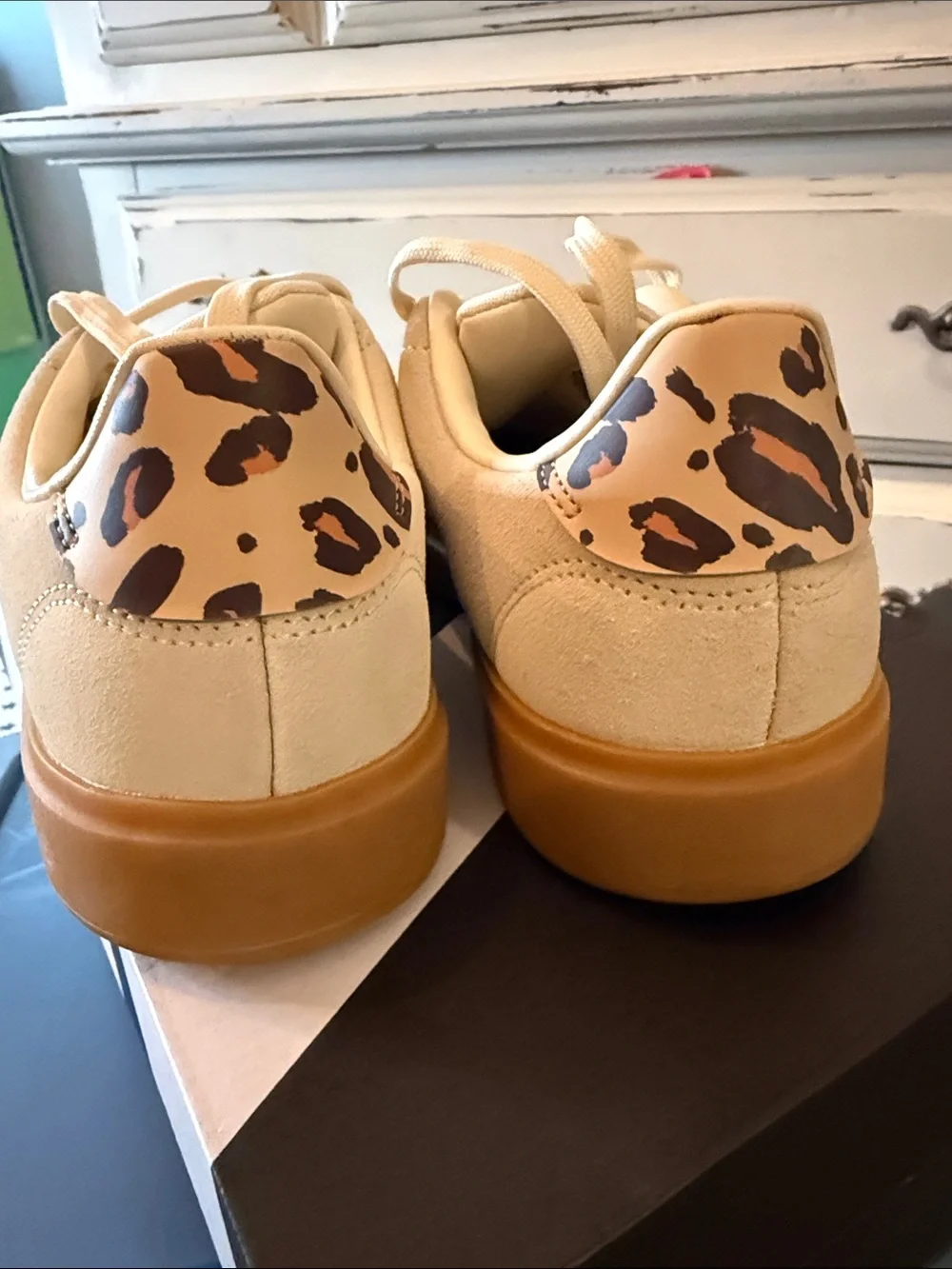 adidas low top